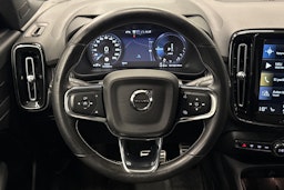 punainen Volvo XC40 2021 kuva 10.