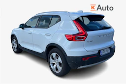 valkoinen Volvo XC40 2021 kuva 2.