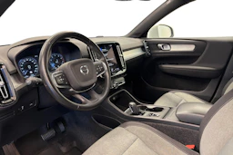 valkoinen Volvo XC40 2021 kuva 6.