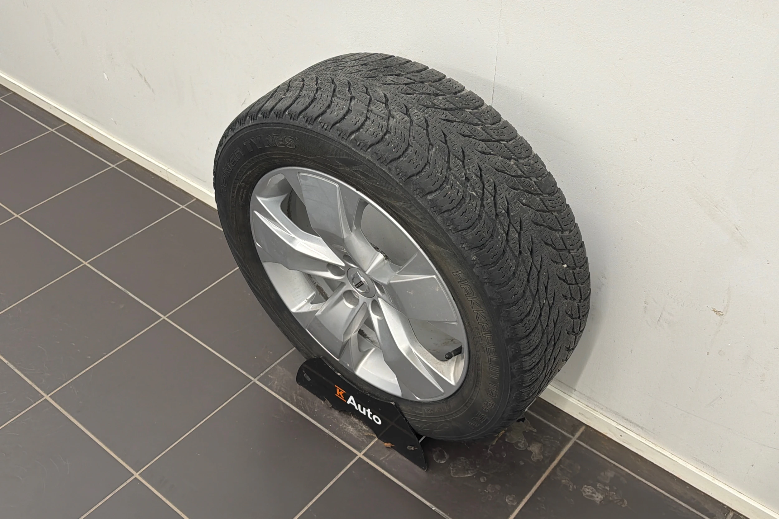 valkoinen Volvo XC40 2021 kuva 10.