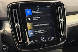 valkoinen Volvo XC40 2021 kuva 22.