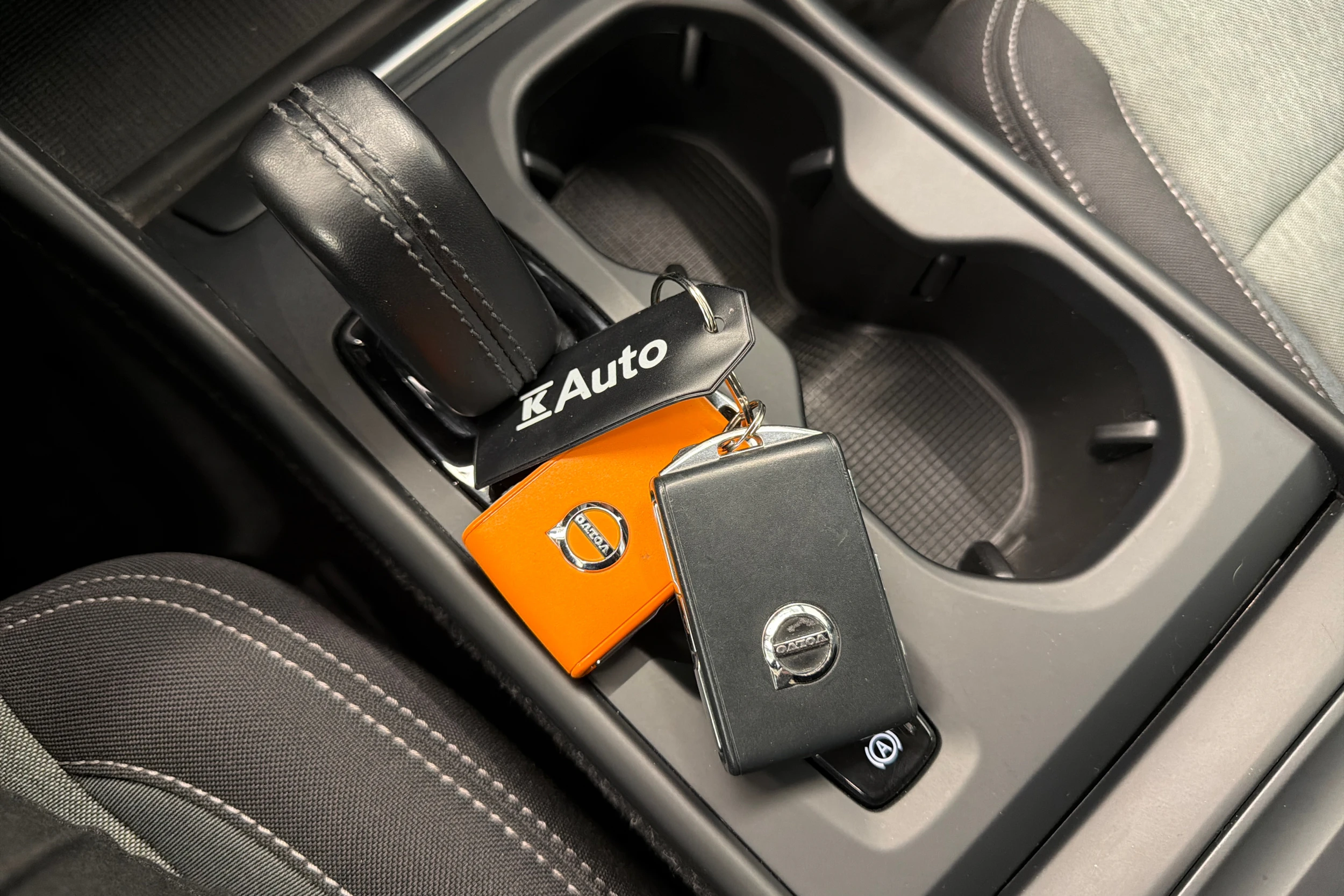 valkoinen Volvo XC40 2021 kuva 30.