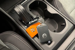 valkoinen Volvo XC40 2021 kuva 30.