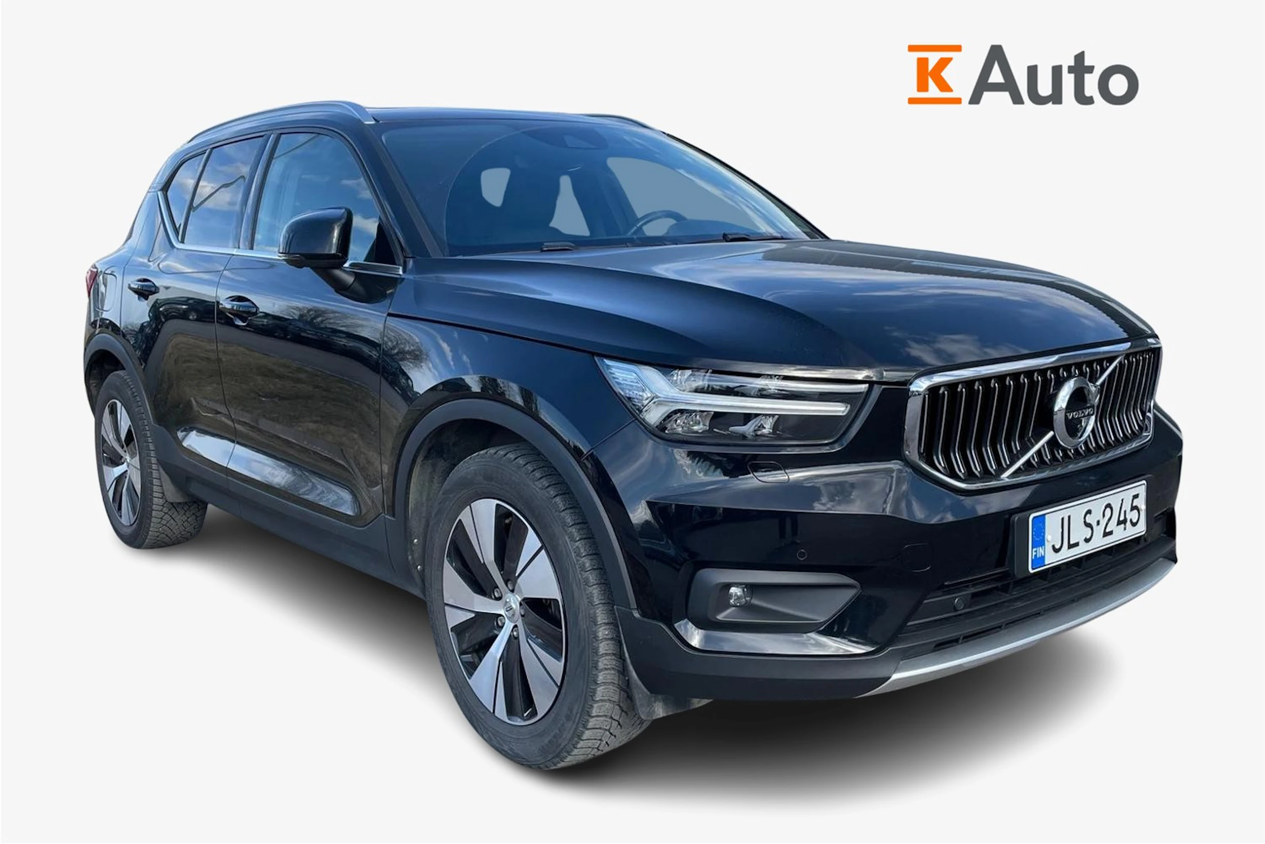 musta Volvo XC40 2021 kuva 1.