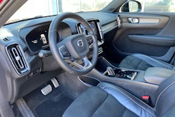punainen Volvo XC40 2021 kuva 6.