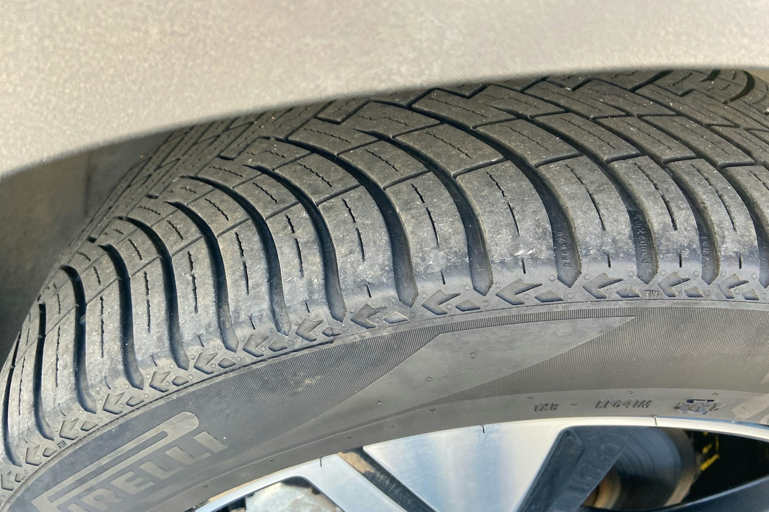 punainen Volvo XC40 2021 kuva 10.