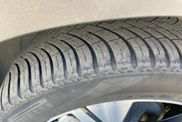 punainen Volvo XC40 2021 kuva 10.