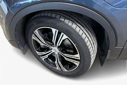 sininen Volvo XC40 2021 kuva 12.