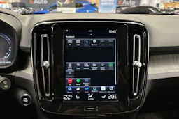 sininen Volvo XC40 2021 kuva 22.