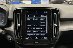 sininen Volvo XC40 2021 kuva 23.