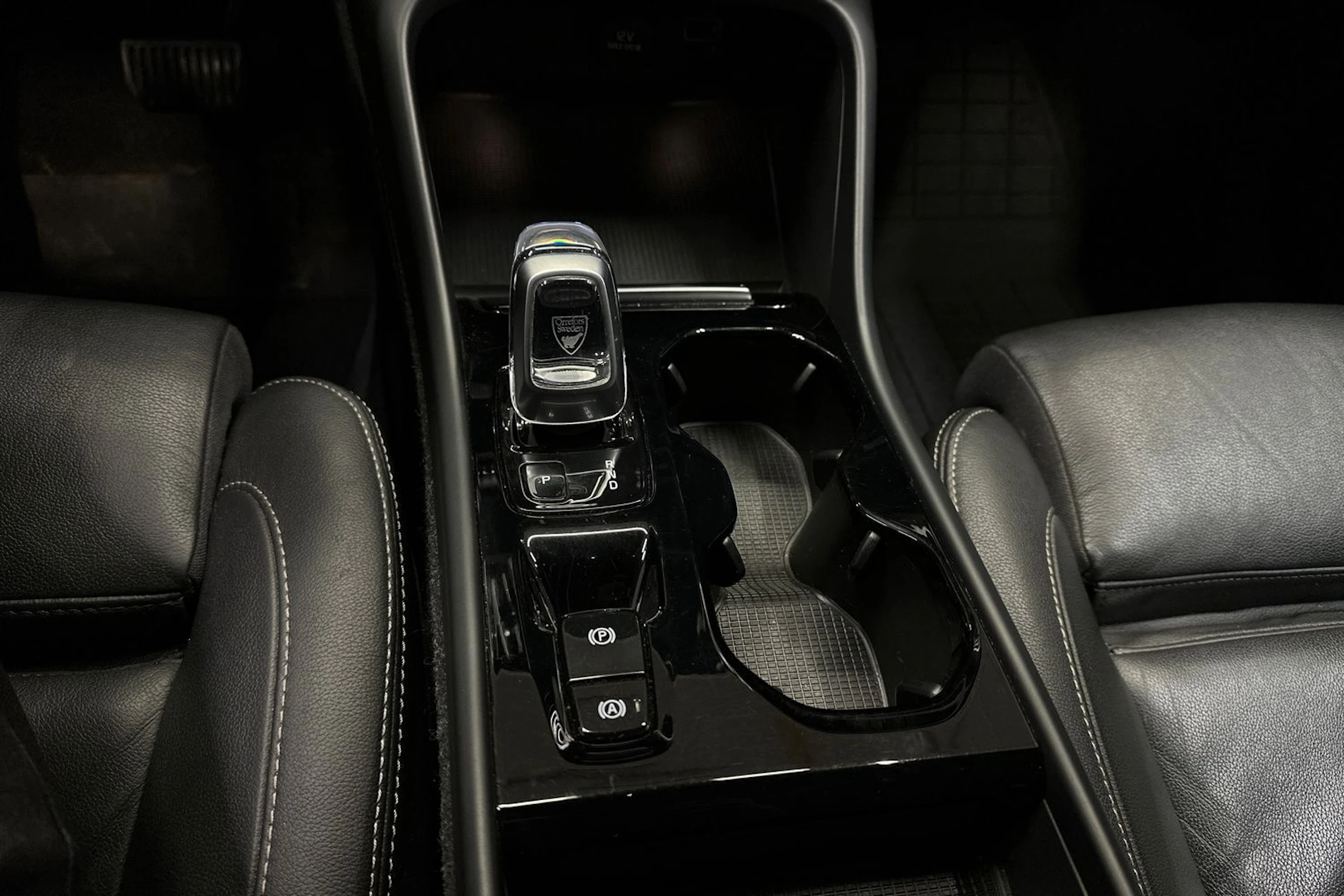 sininen Volvo XC40 2021 kuva 26.