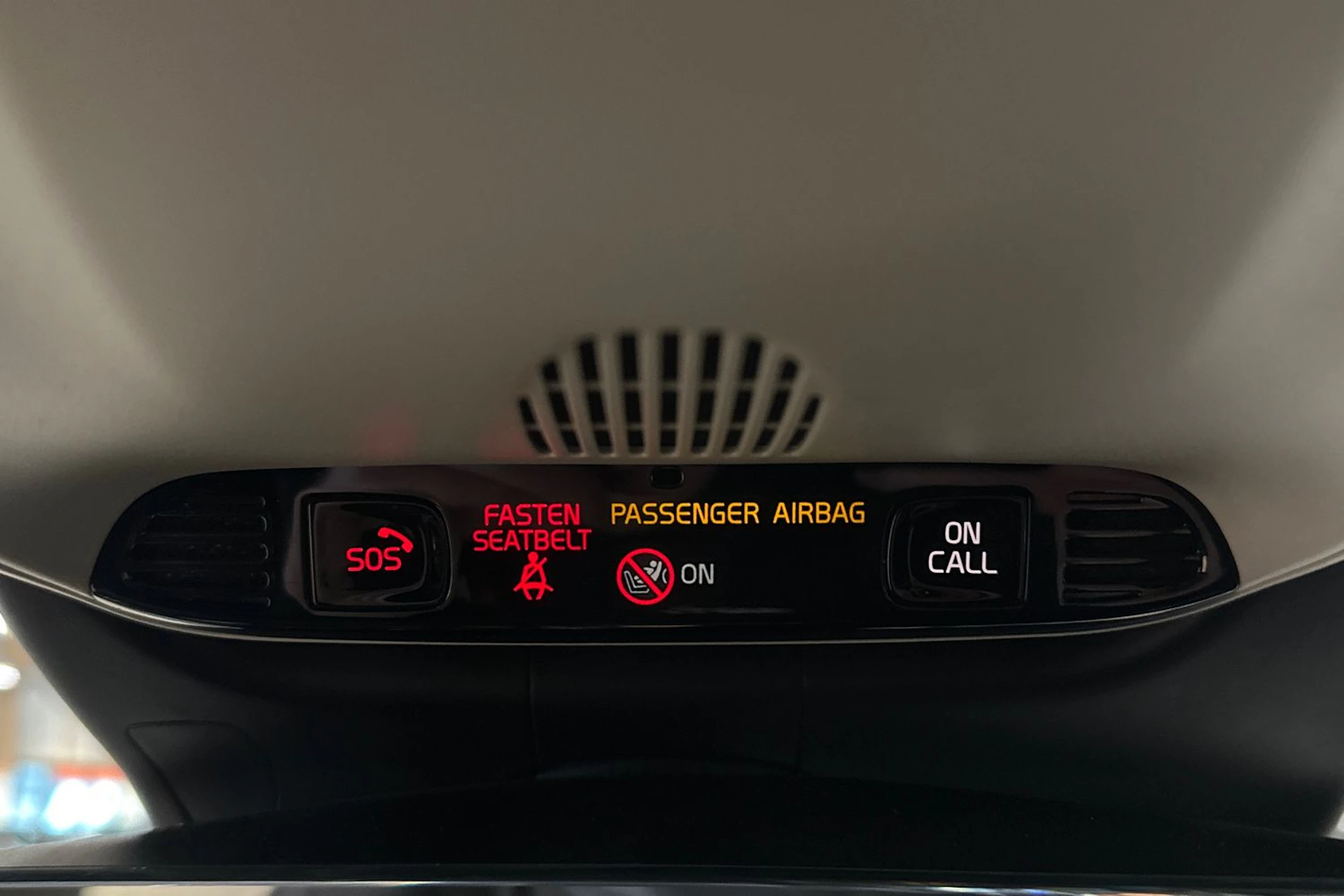 sininen Volvo XC40 2021 kuva 28.