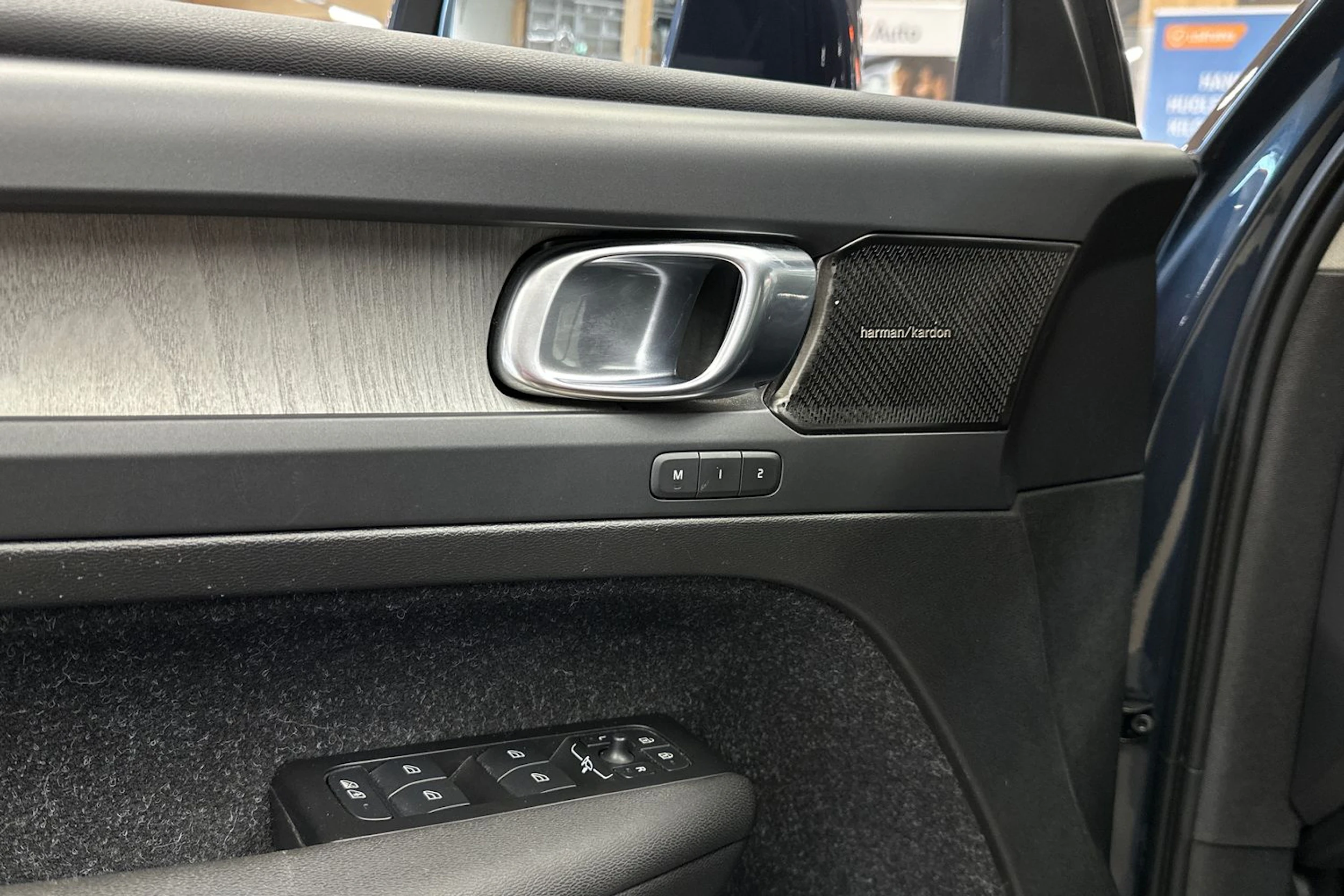 sininen Volvo XC40 2021 kuva 29.
