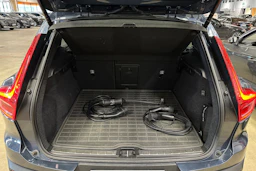 sininen Volvo XC40 2021 kuva 30.