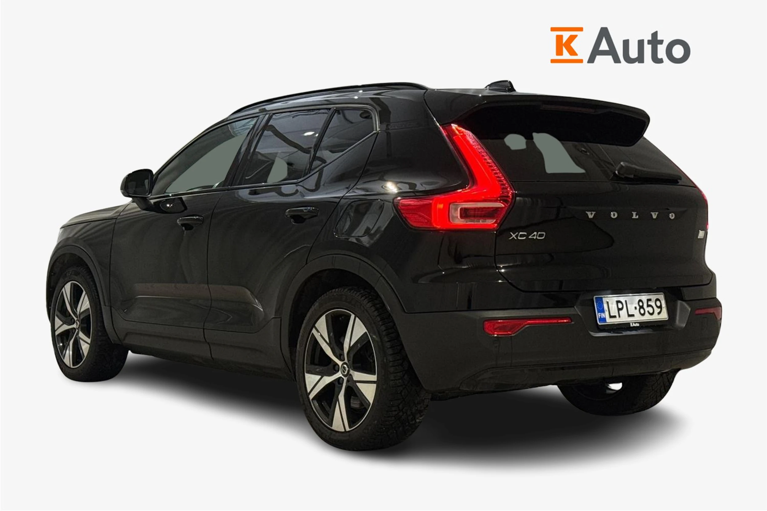 musta Volvo XC40 2021 kuva 3.