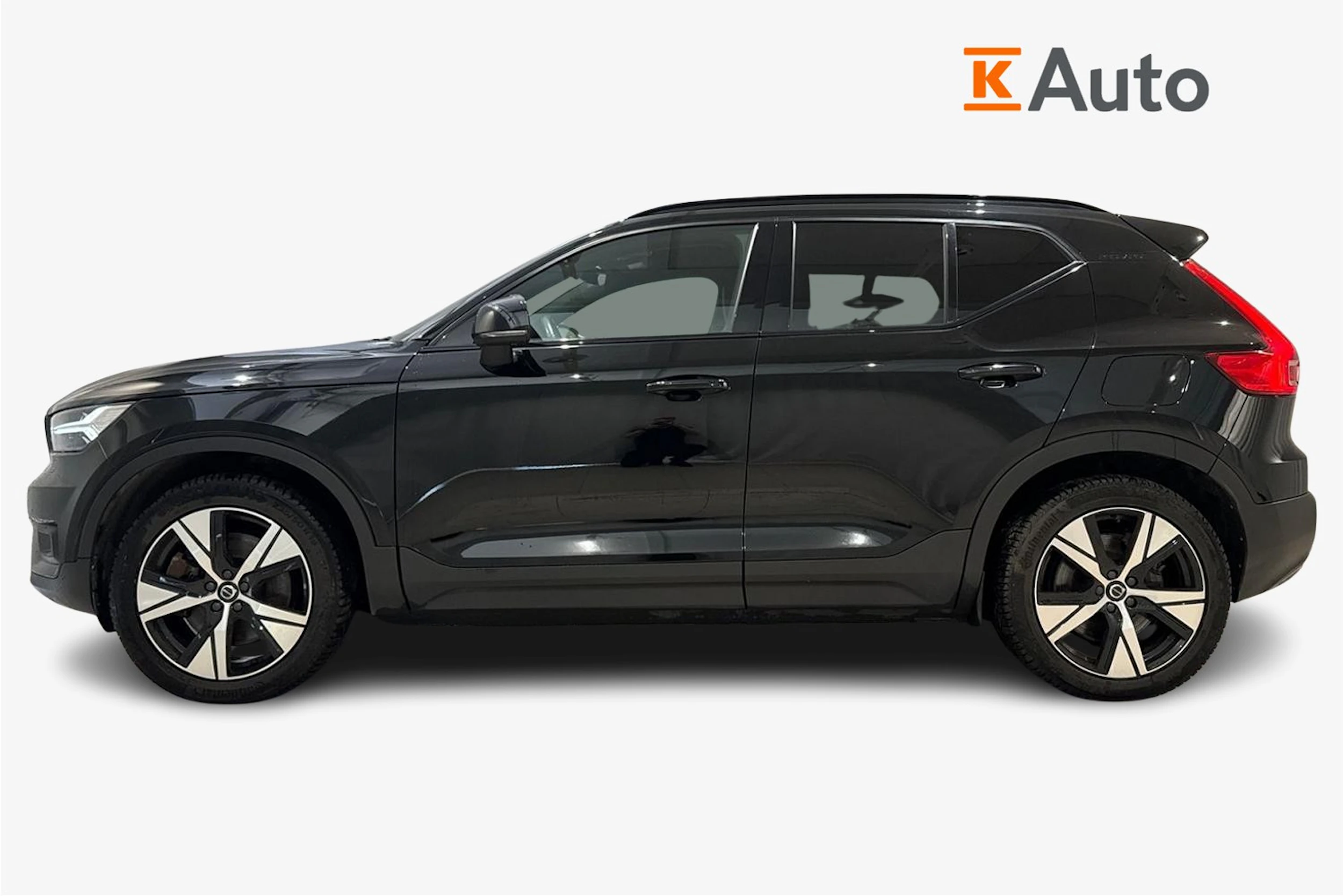 musta Volvo XC40 2021 kuva 7.