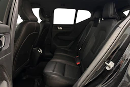 musta Volvo XC40 2021 kuva 11.
