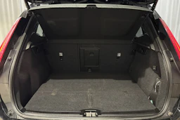 musta Volvo XC40 2021 kuva 16.