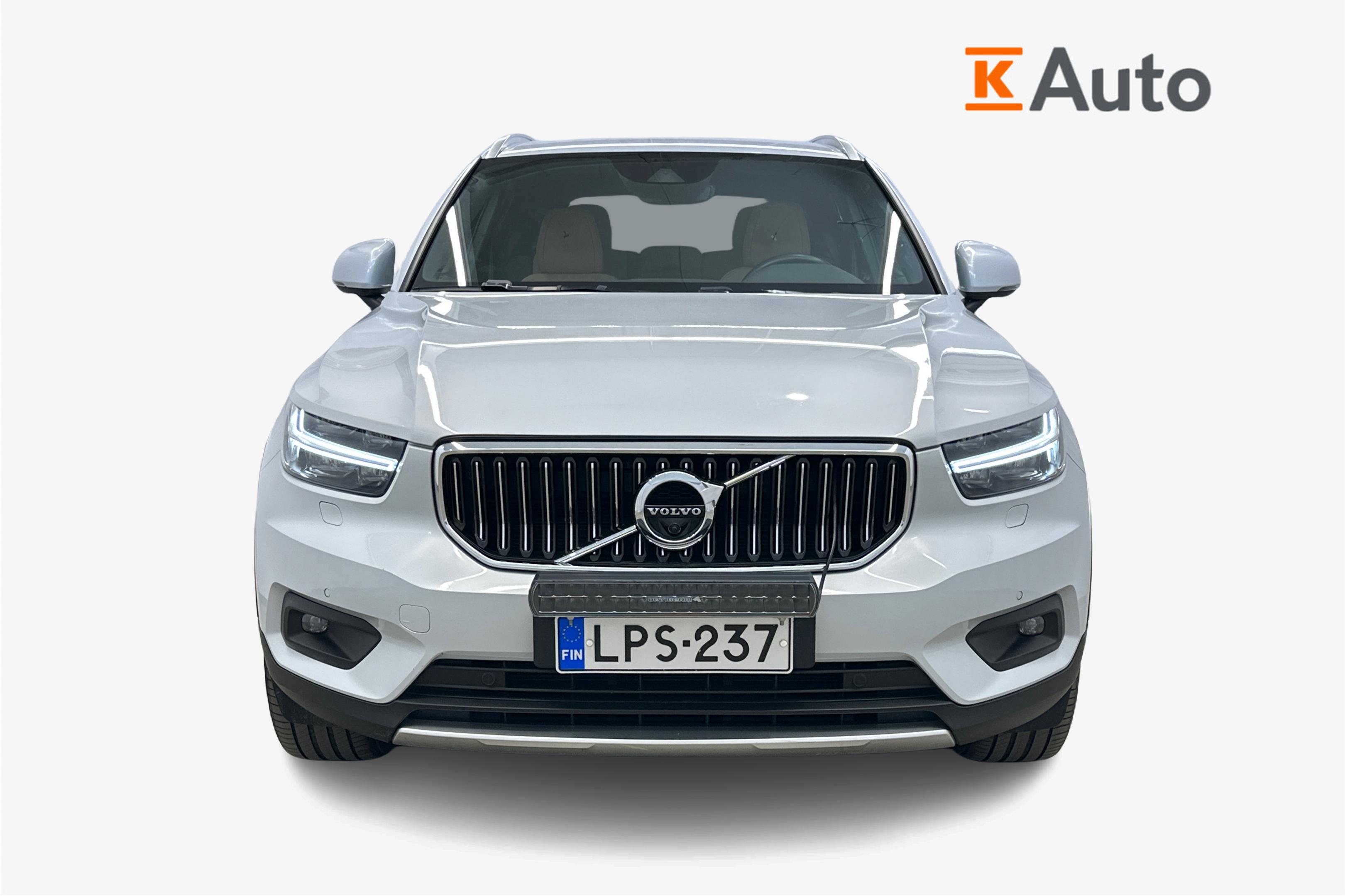 Volvo XC40 2021, photo 4/30