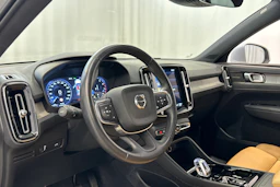 Harmaa Volvo XC40 2021 kuva 10.