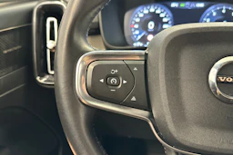 Harmaa Volvo XC40 2021 kuva 13.