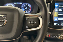 Harmaa Volvo XC40 2021 kuva 14.