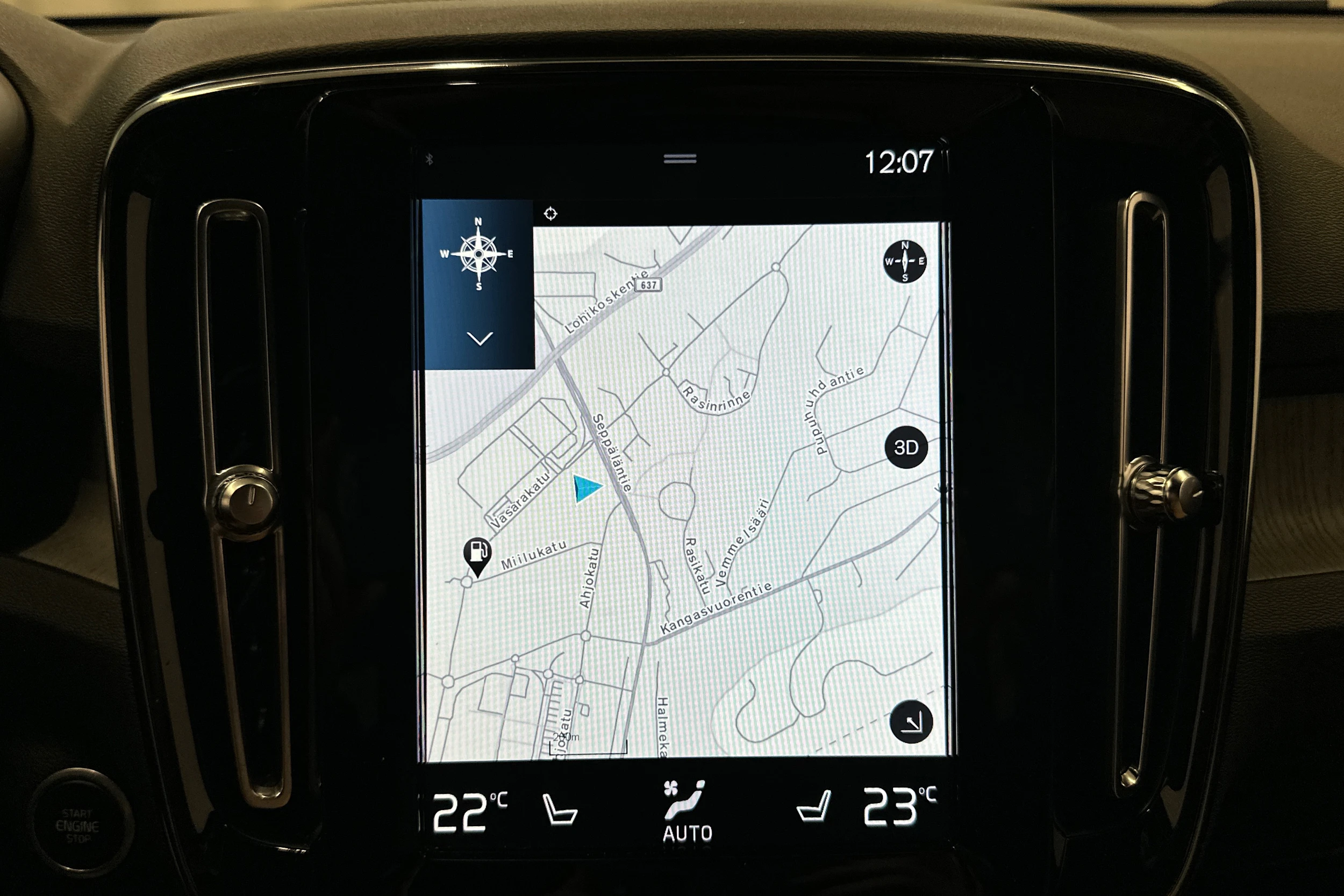 Harmaa Volvo XC40 2021 kuva 17.