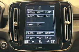 Harmaa Volvo XC40 2021 kuva 19.