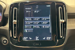 Harmaa Volvo XC40 2021 kuva 20.