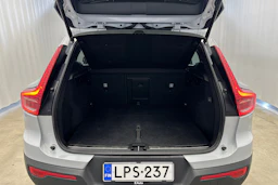 Harmaa Volvo XC40 2021 kuva 27.