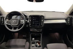 valkoinen Volvo XC40 2021 kuva 7.