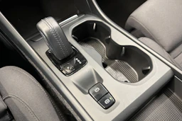valkoinen Volvo XC40 2021 kuva 23.