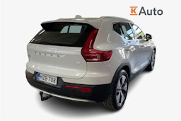 valkoinen Volvo XC40 2021 kuva 2.