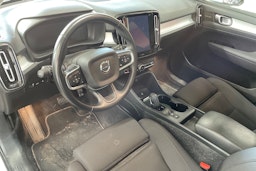 valkoinen Volvo XC40 2021 kuva 3.