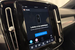 valkoinen Volvo XC40 2021 kuva 27.
