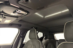 valkoinen Volvo XC40 2021 kuva 35.