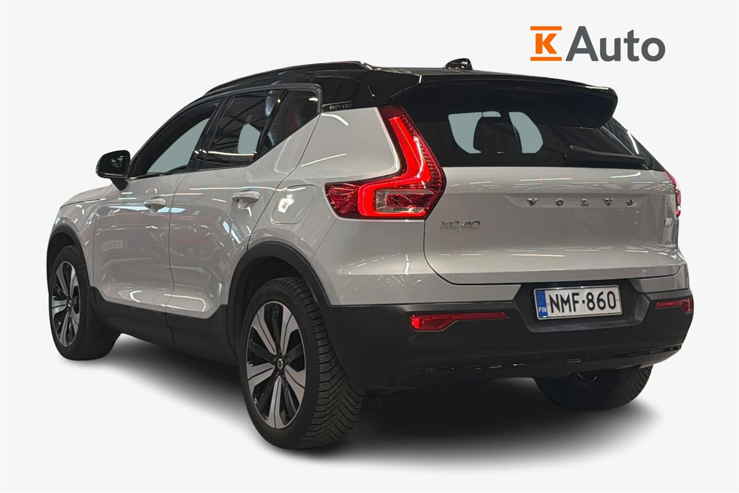 harmaa Volvo XC40 2021 kuva 2.