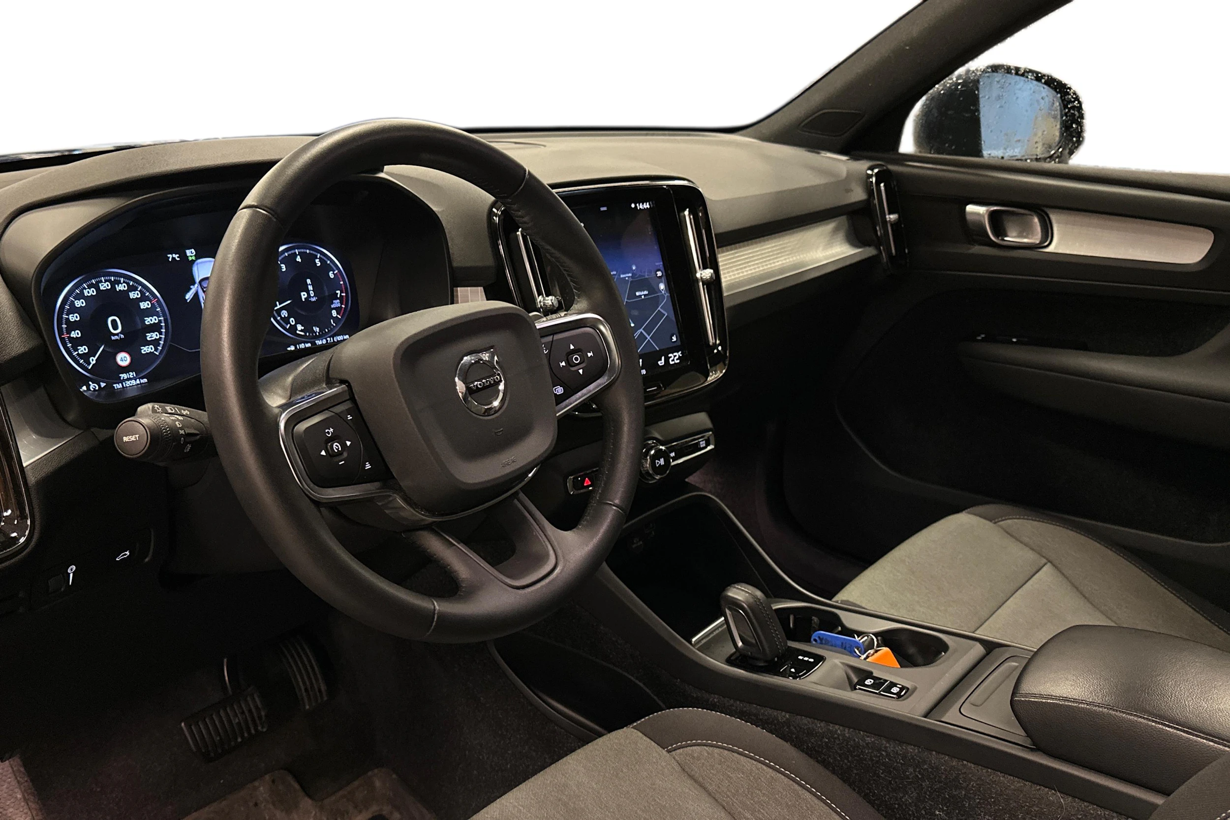 met. sininen Volvo XC40 2021 kuva 3.