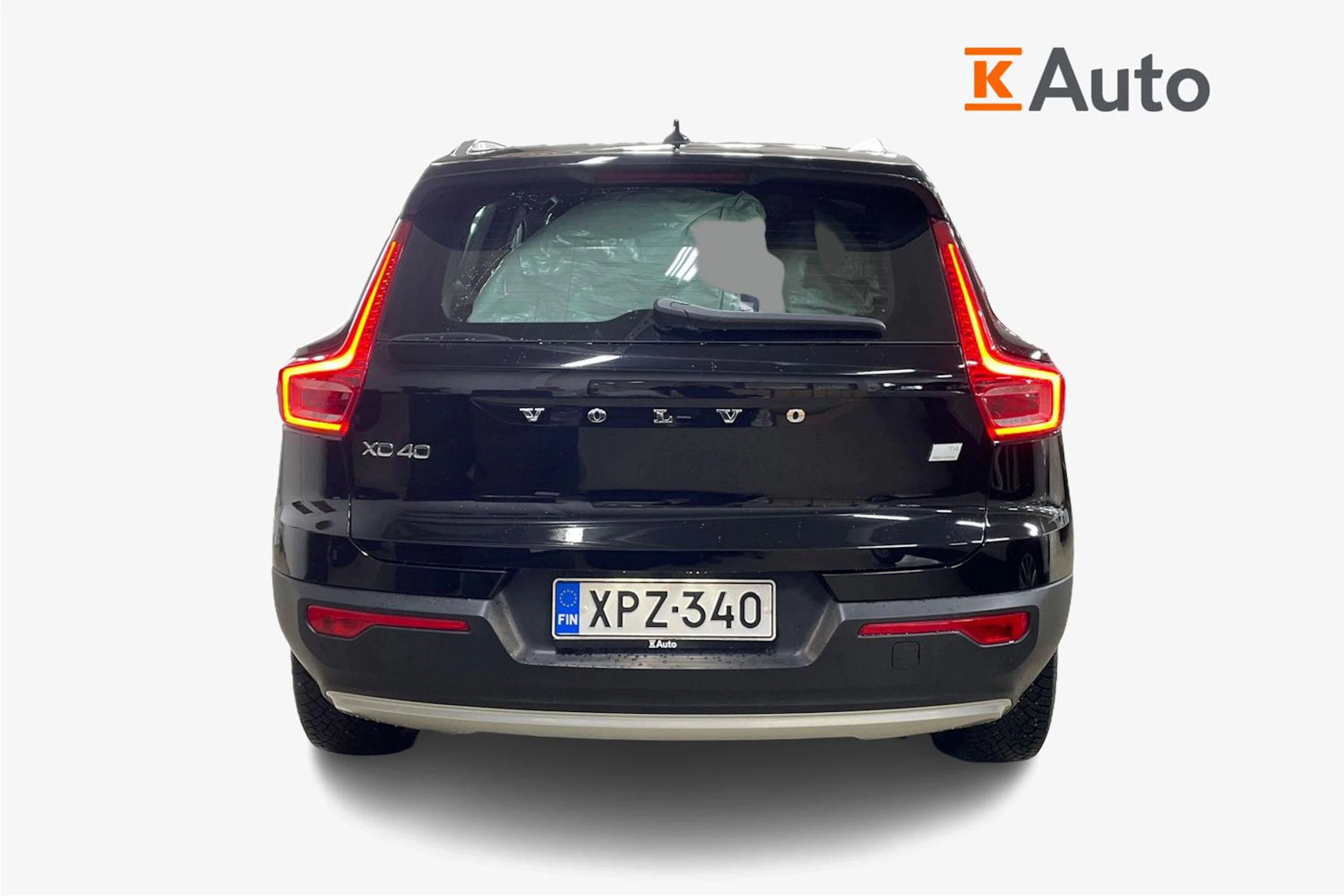 musta Volvo XC40 2021 kuva 3.