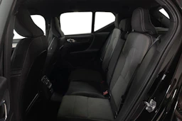 musta Volvo XC40 2021 kuva 8.