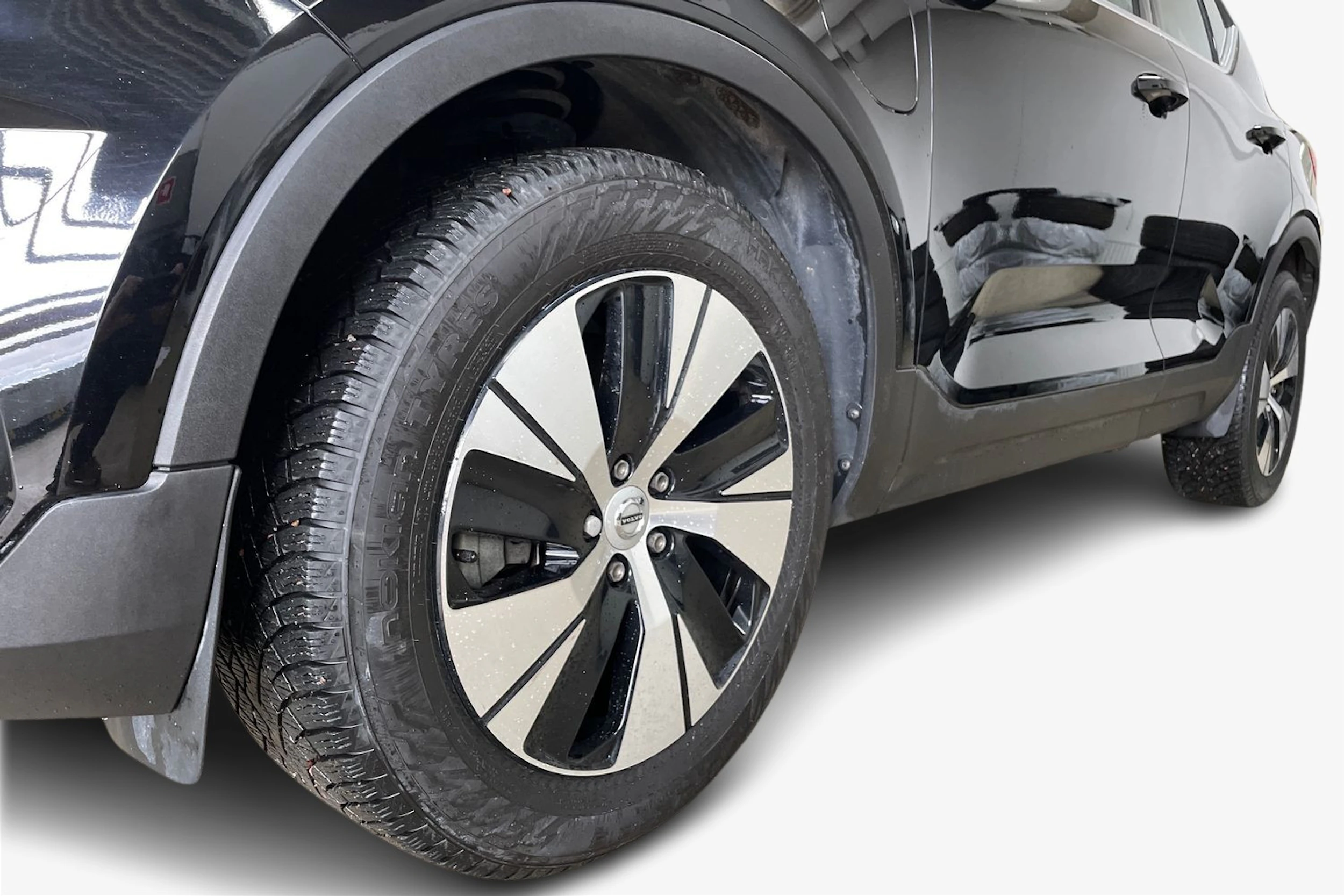 musta Volvo XC40 2021 kuva 9.