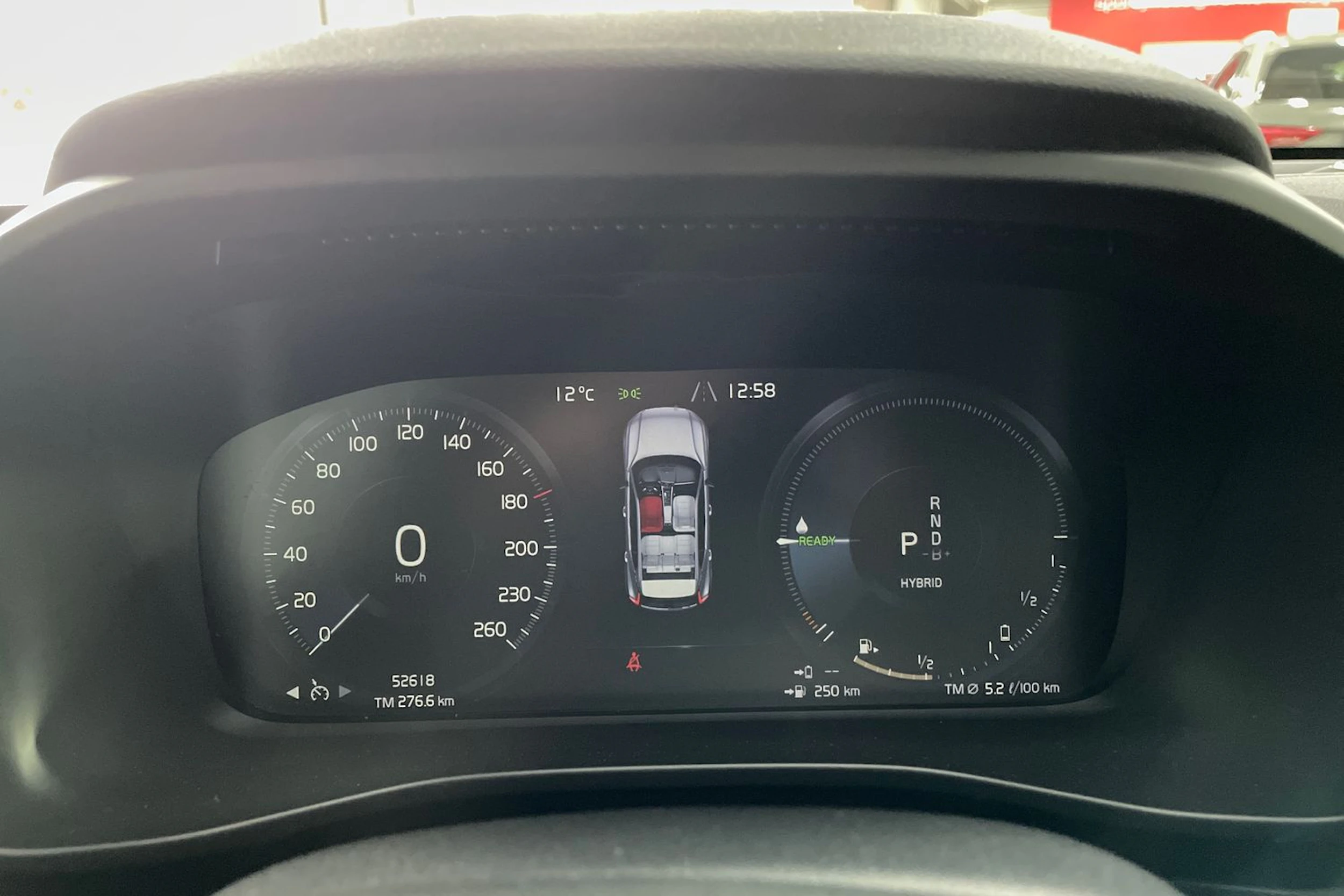 musta Volvo XC40 2021 kuva 17.