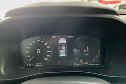 musta Volvo XC40 2021 kuva 17.