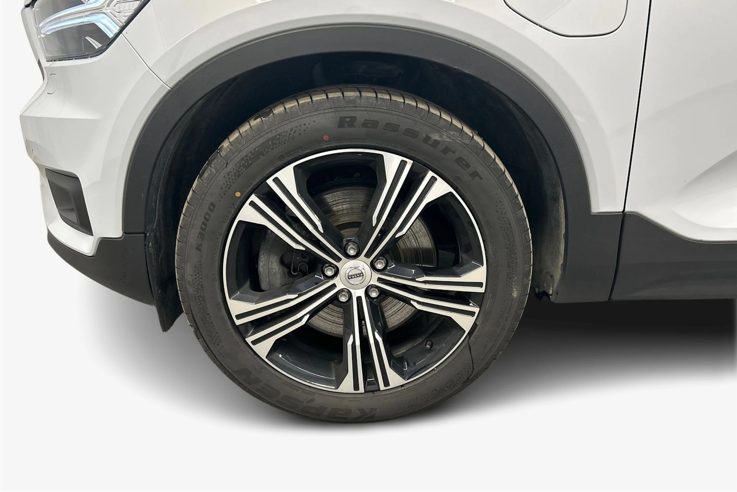 harmaa Volvo XC40 2021 kuva 9.