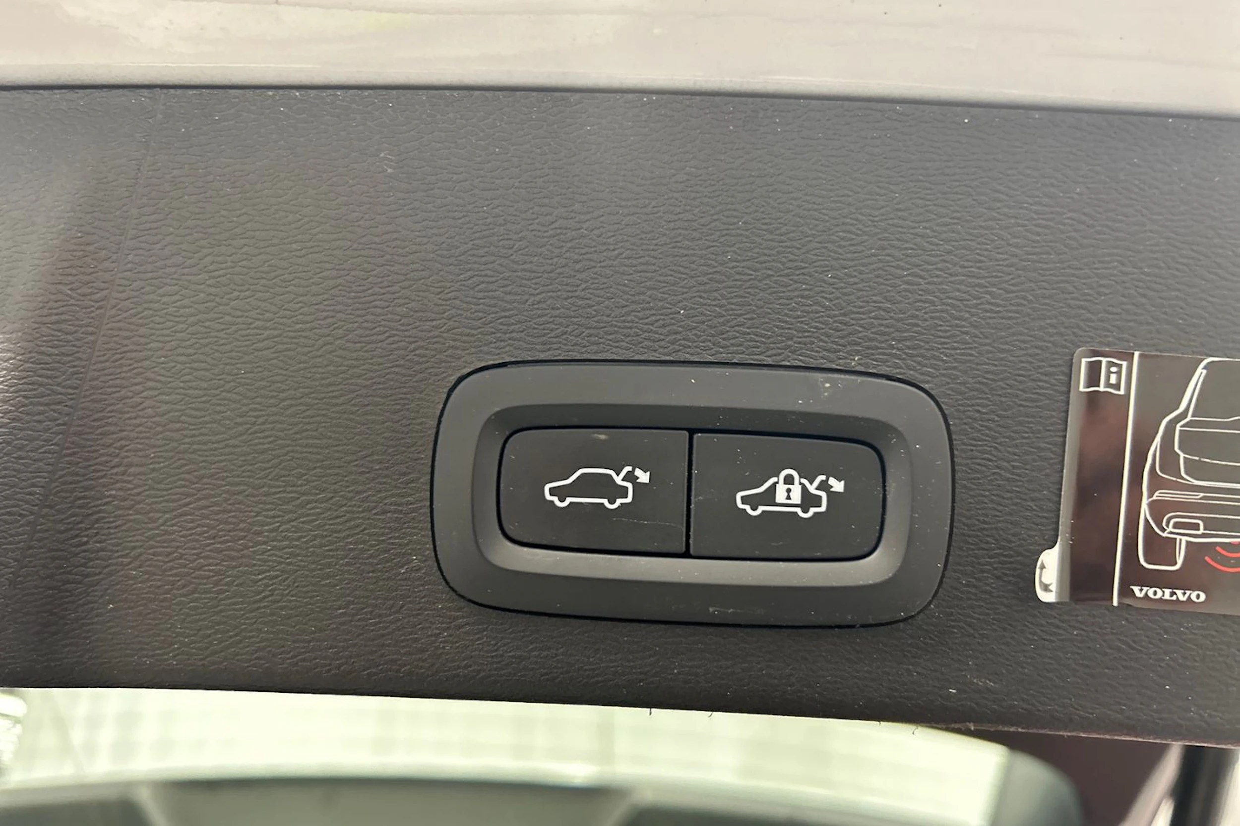 harmaa Volvo XC40 2021 kuva 15.