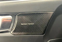 harmaa Volvo XC40 2021 kuva 16.