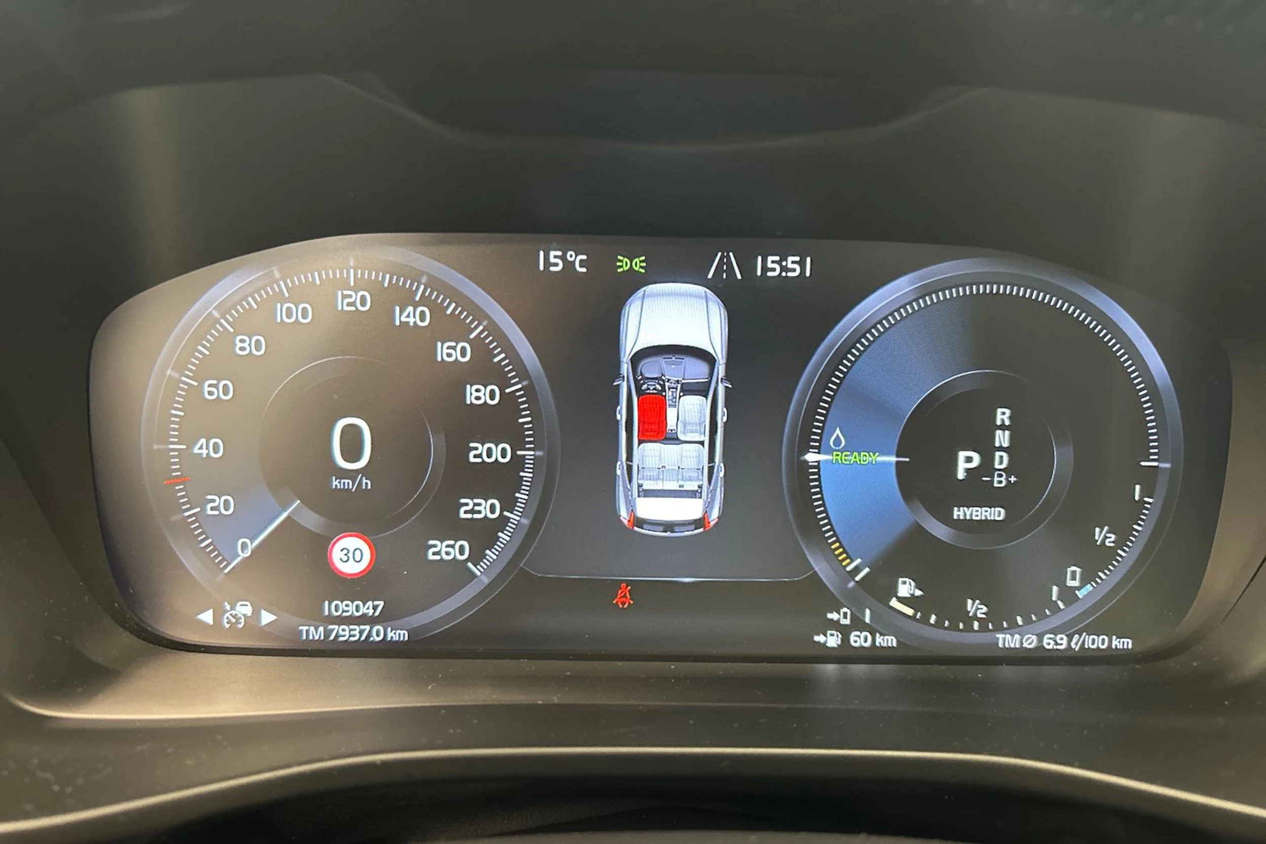 harmaa Volvo XC40 2021 kuva 19.