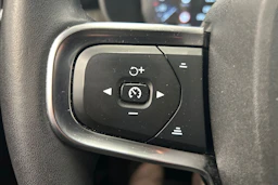 harmaa Volvo XC40 2021 kuva 20.