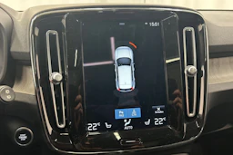 harmaa Volvo XC40 2021 kuva 23.