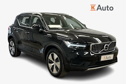 musta Volvo XC40 2022 kuva 1.